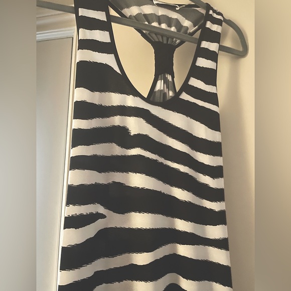 Calvin Klein sleeveless maxi dress. - Picture 5 of 10